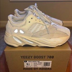 Yeezy Boost 700 Analogs